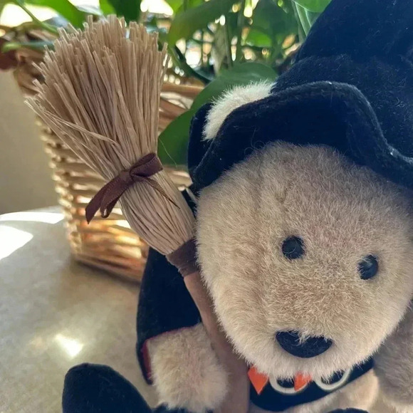 VTG 2000 Starbucks Bearista Bear Halloween….MINT - Picture 2 of 5